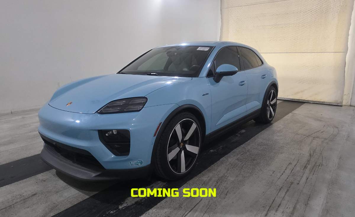 2024 Porsche Macan Base's photo