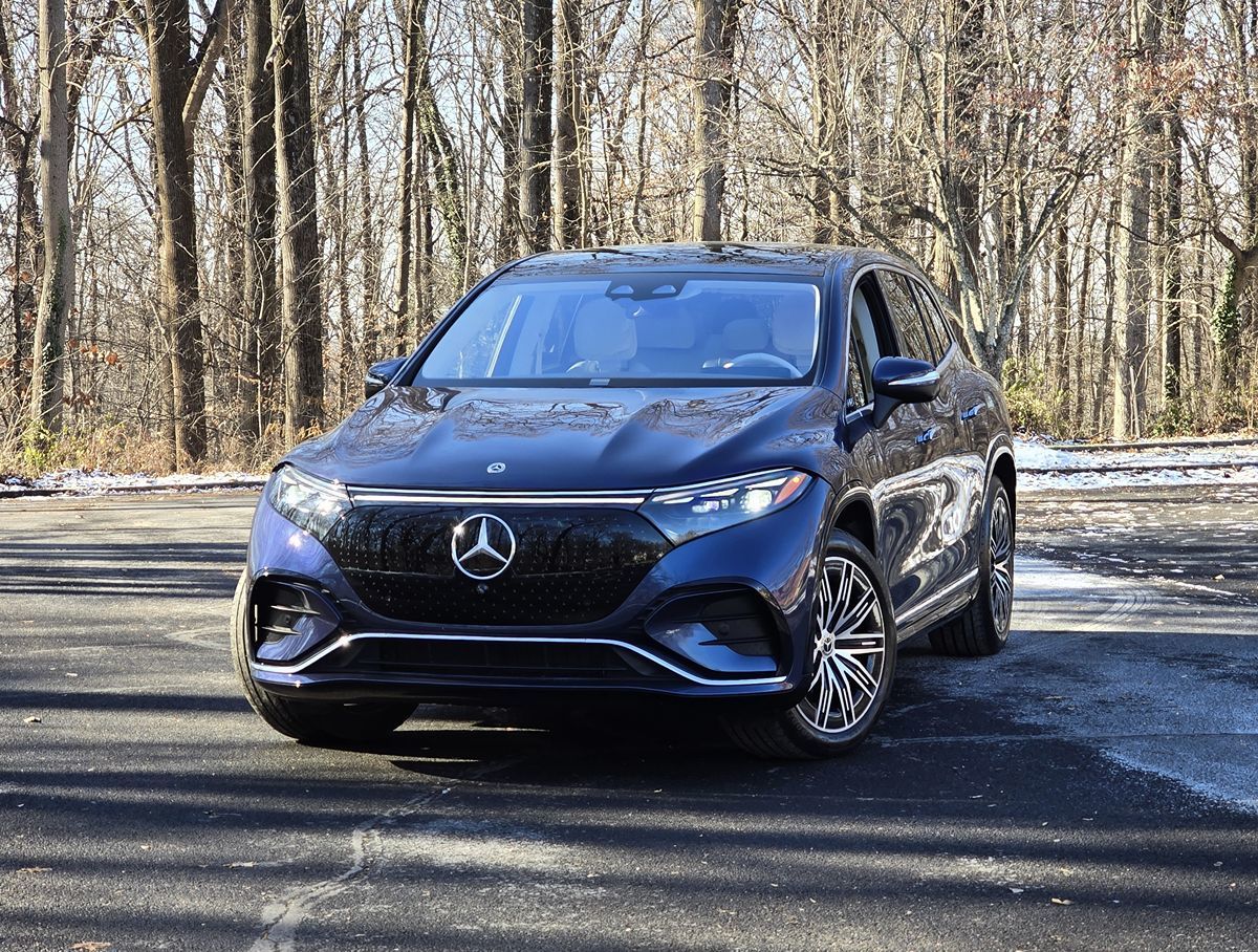 2023 Mercedes-Benz EQS SUV Base's photo