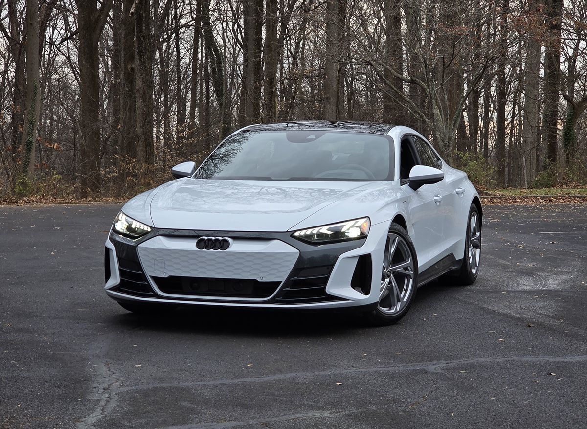 2023 Audi e-tron GT Premium Plus's photo