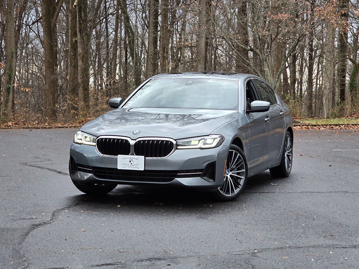 2023 BMW 5 Series 530e's photo