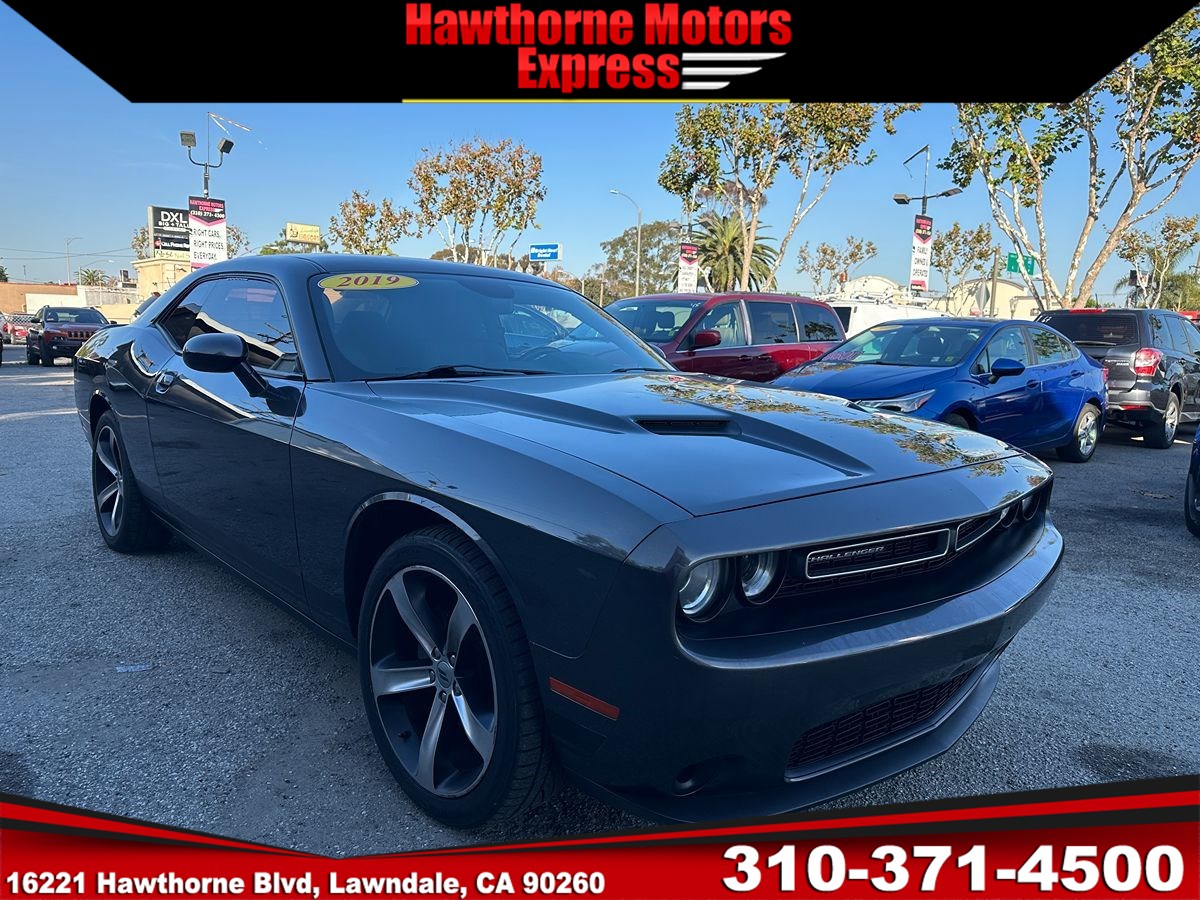 2019 Dodge Challenger SXT's photo
