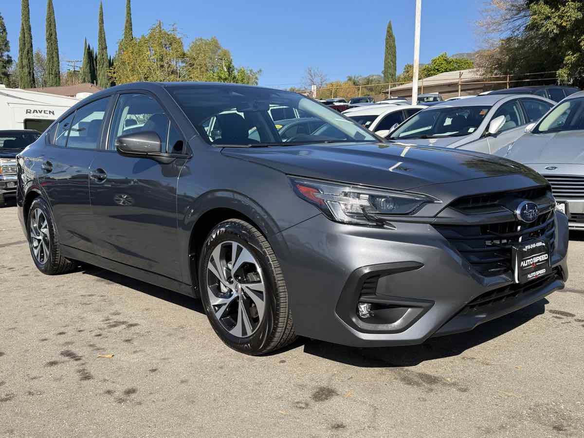 2024 Subaru Legacy Premium's photo