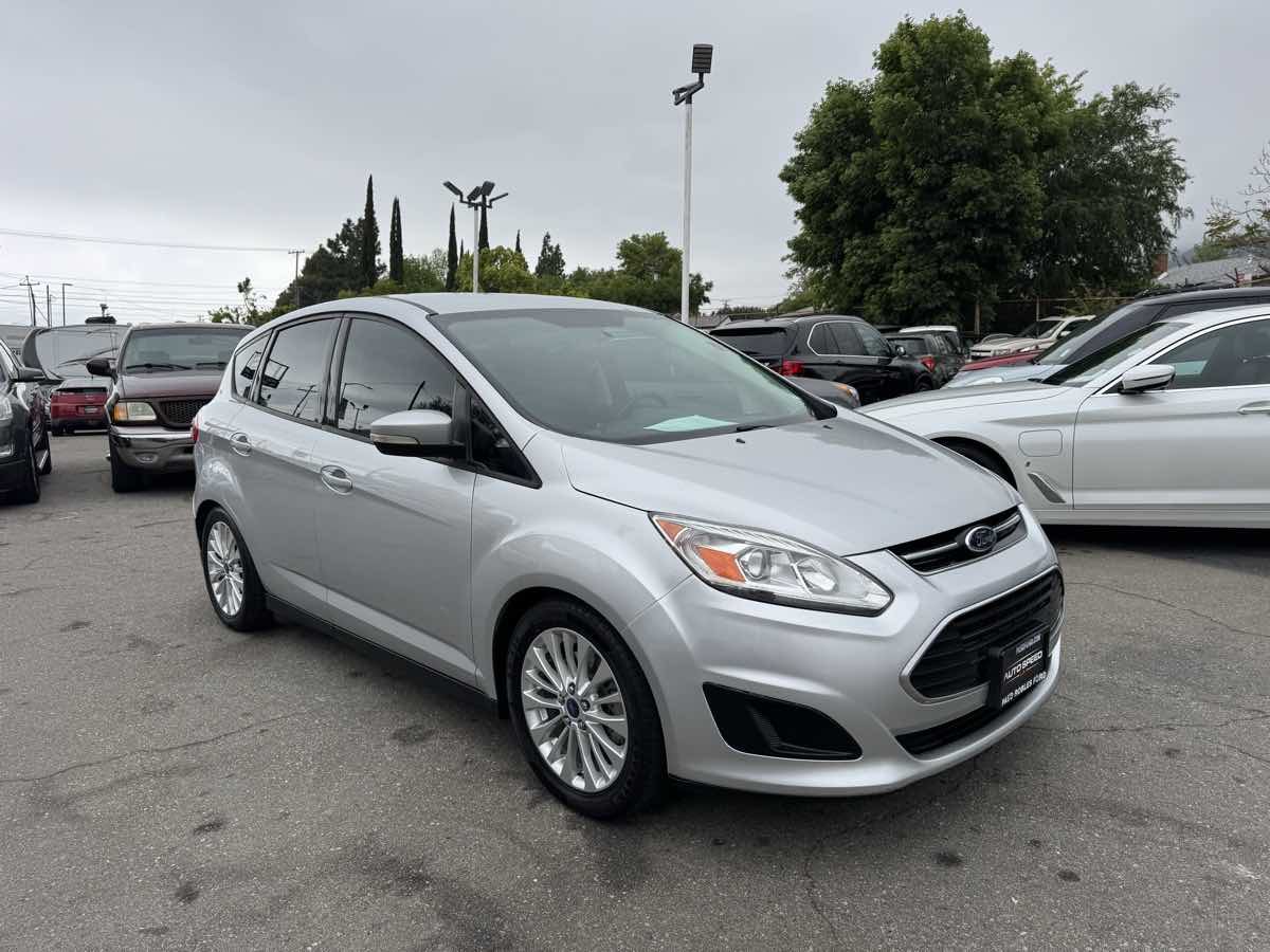2017 Ford C-Max SE's photo