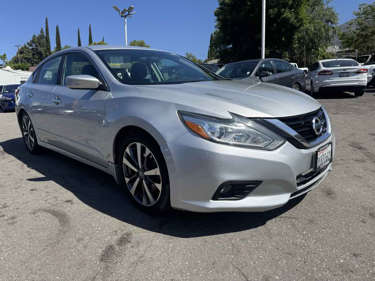 2016 Nissan Altima SR