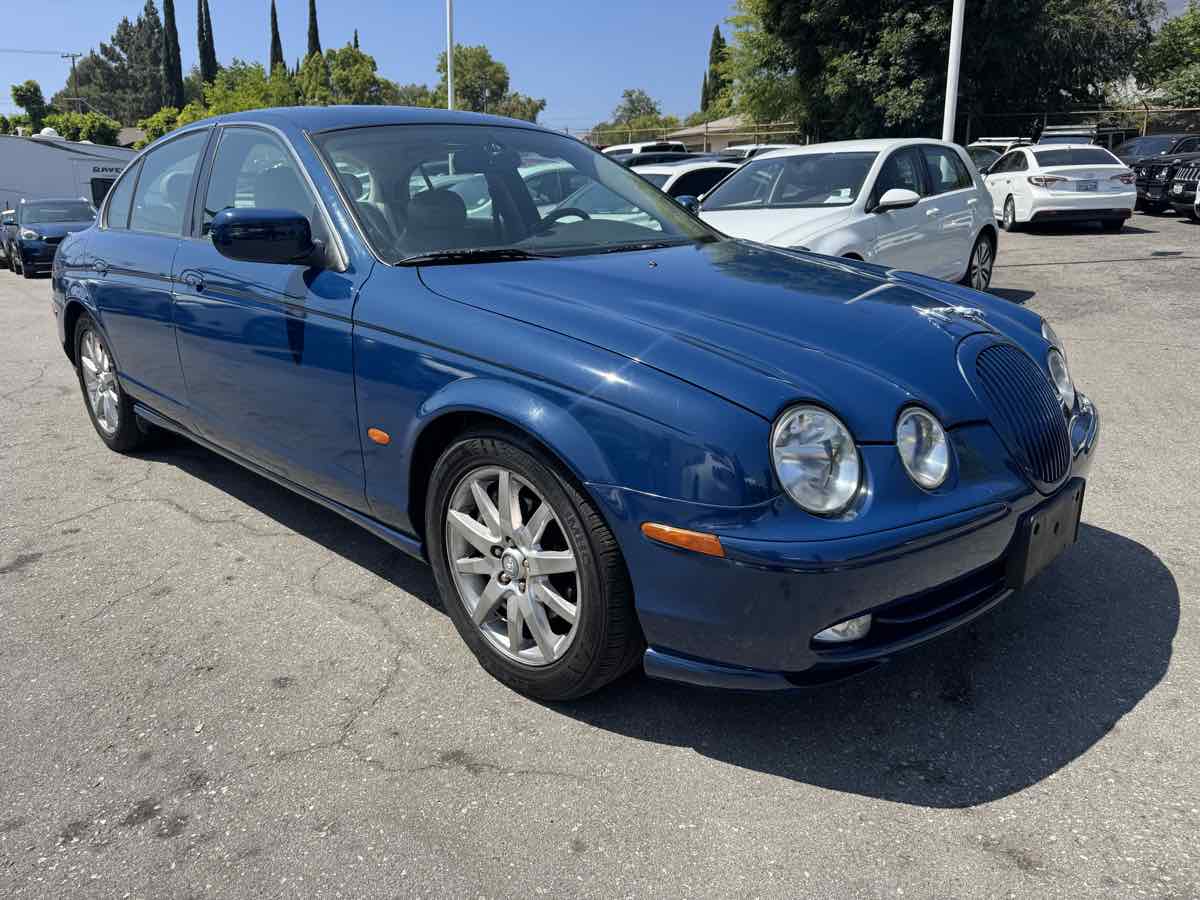 2002 Jaguar S-Type Sport's photo