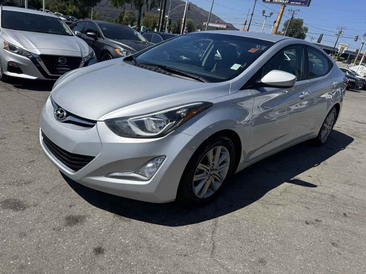 2014 Hyundai Elantra SE's photo