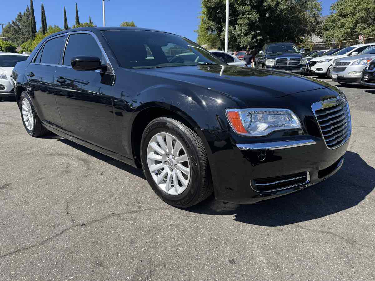 2014 Chrysler 300 Base's photo