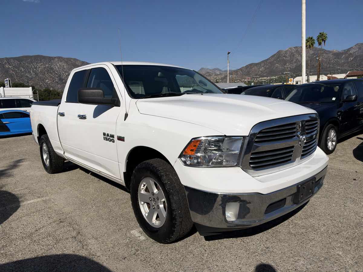 2015 RAM 1500 Pickup SLT