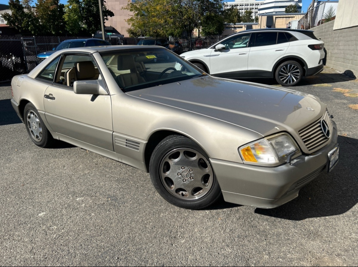 1995 Mercedes-Benz SL's photo