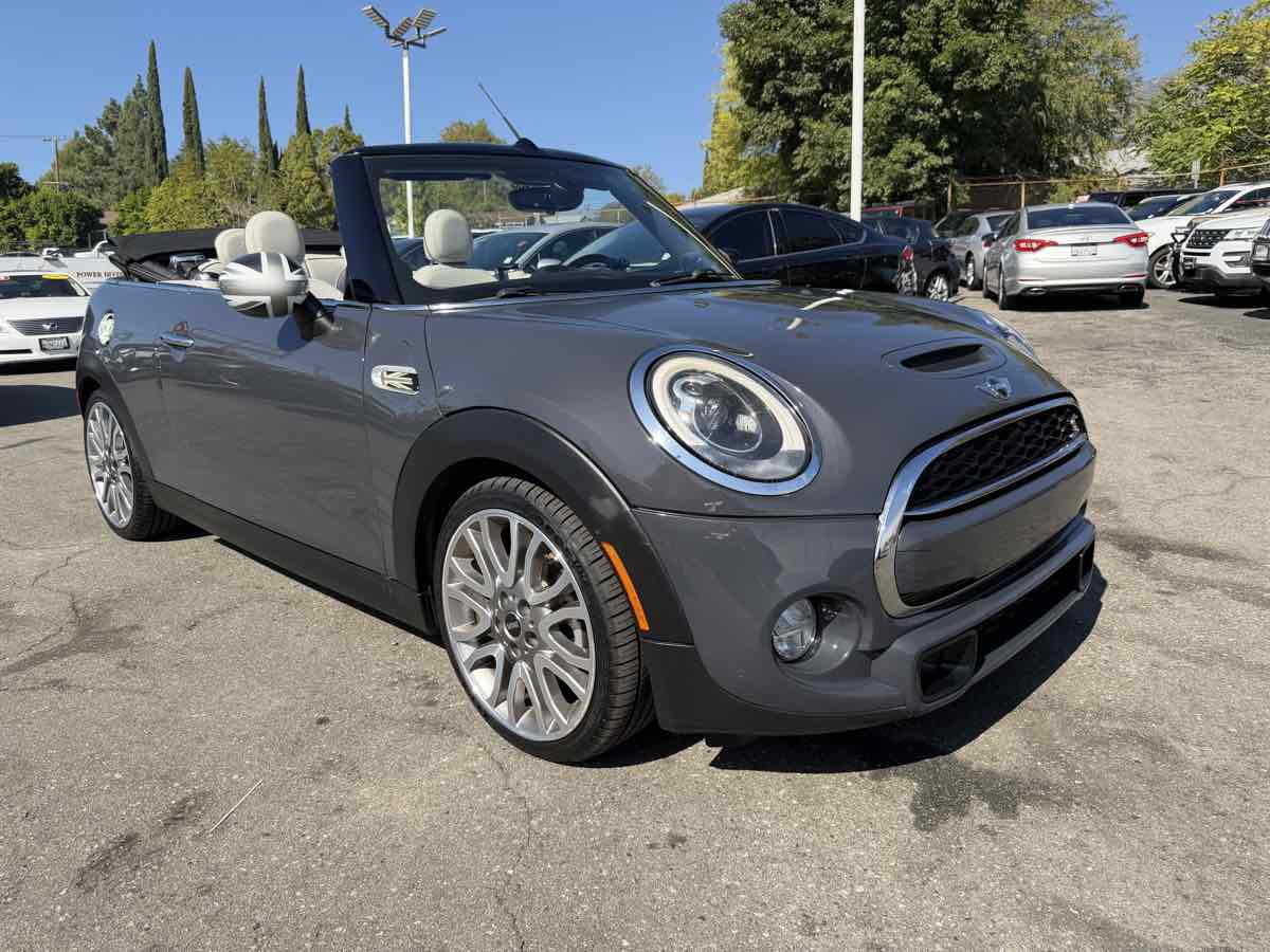 2017 MINI Cooper S's photo