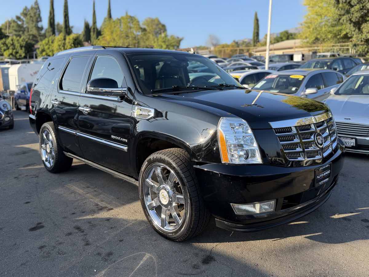2011 Cadillac Escalade Hybrid's photo
