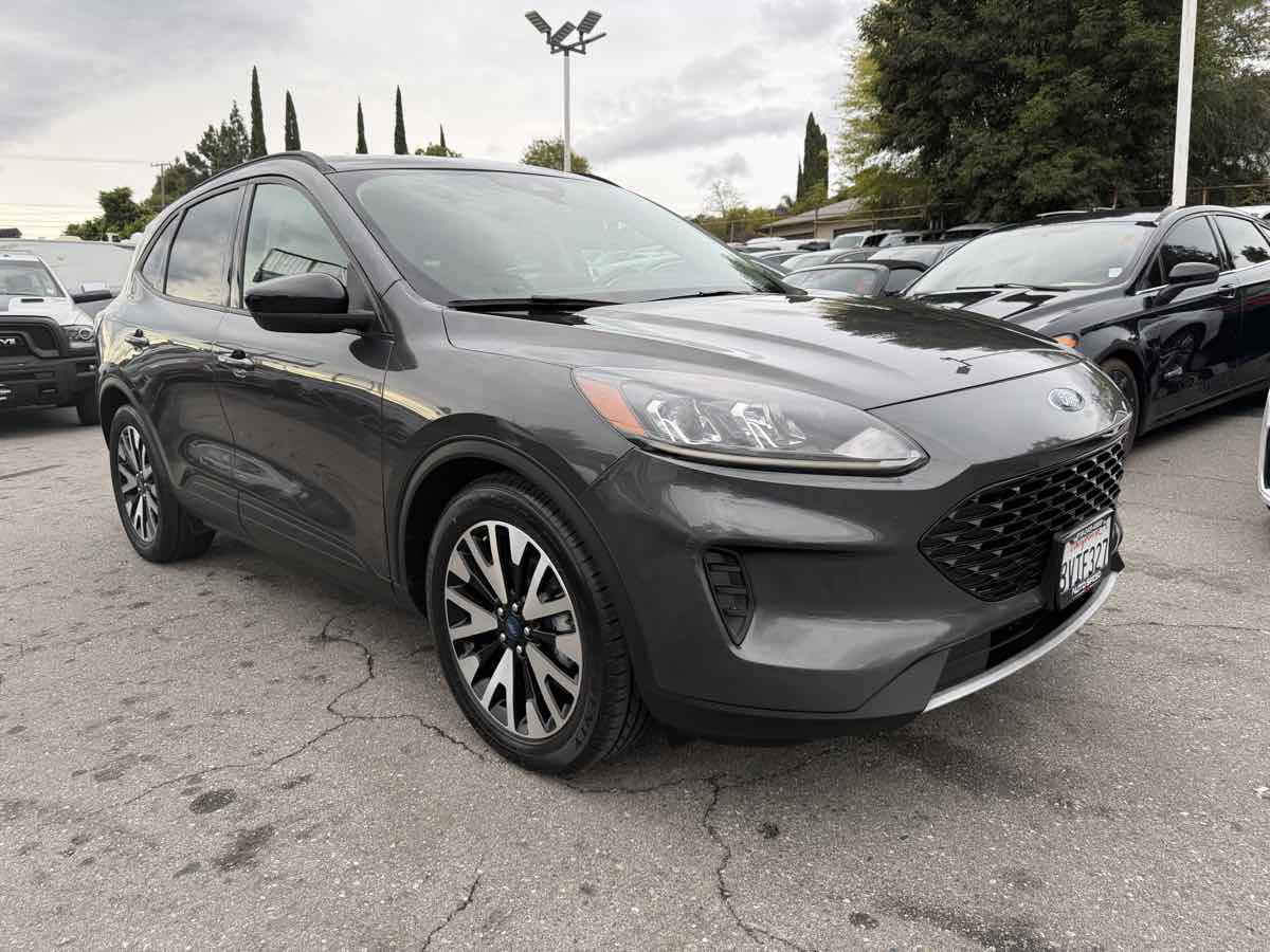 2020 Ford Escape SE's photo
