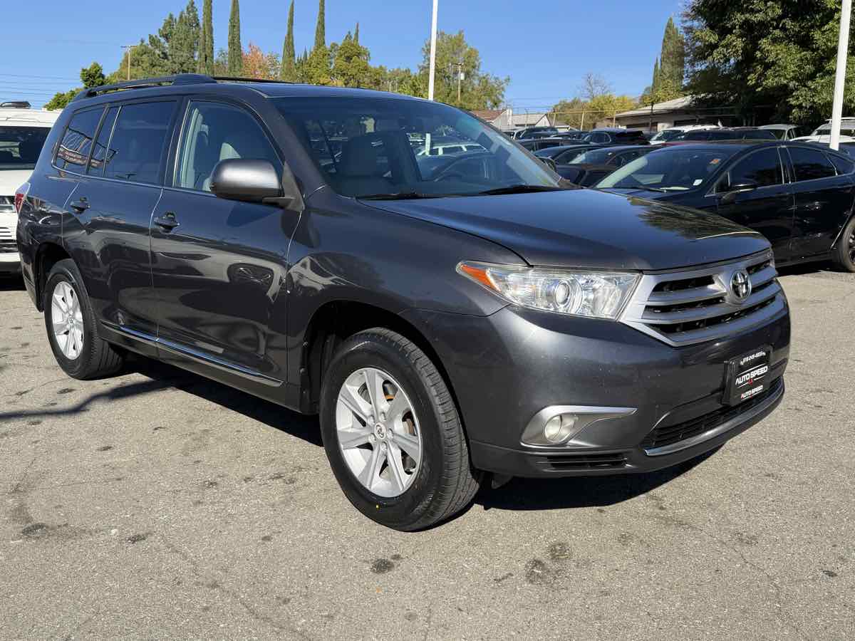 2012 Toyota Highlander SE