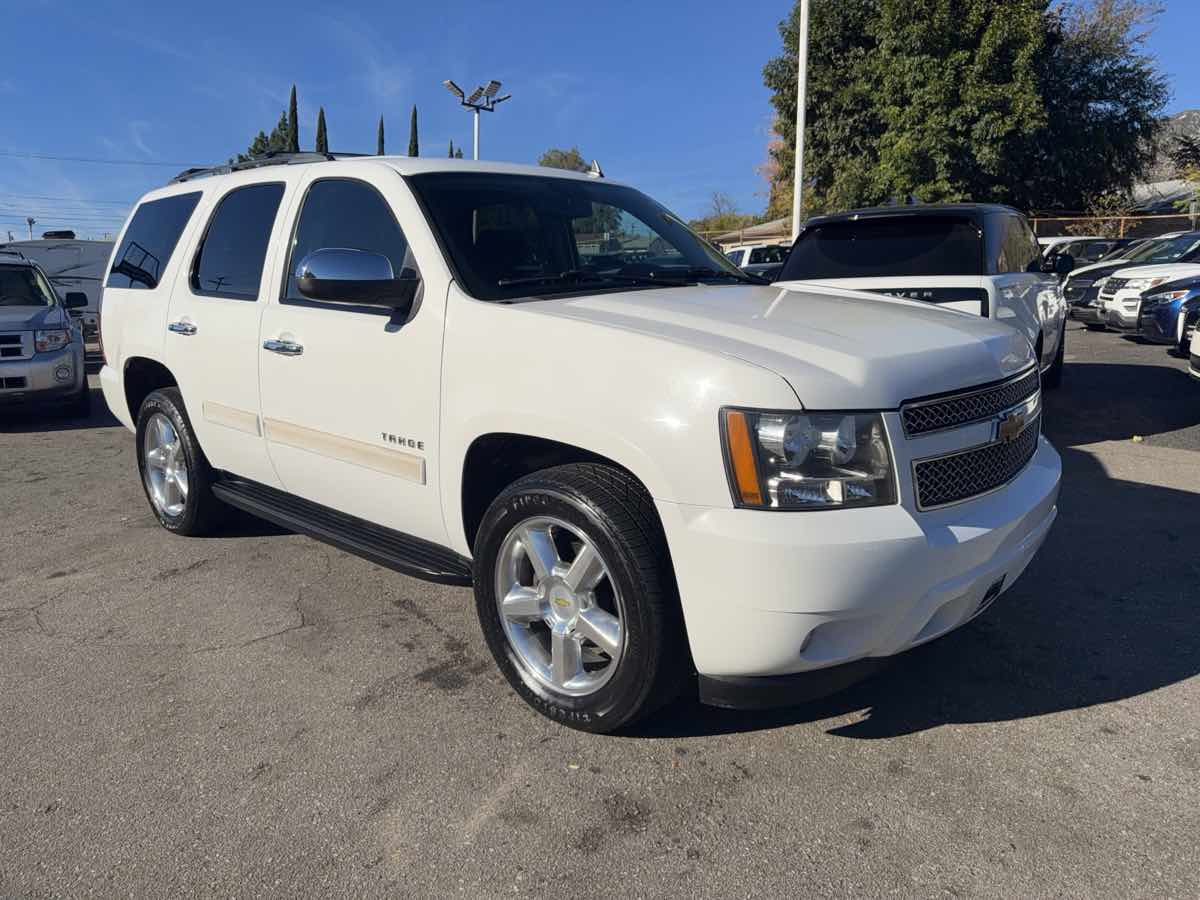 2011 Chevrolet Tahoe LS's photo