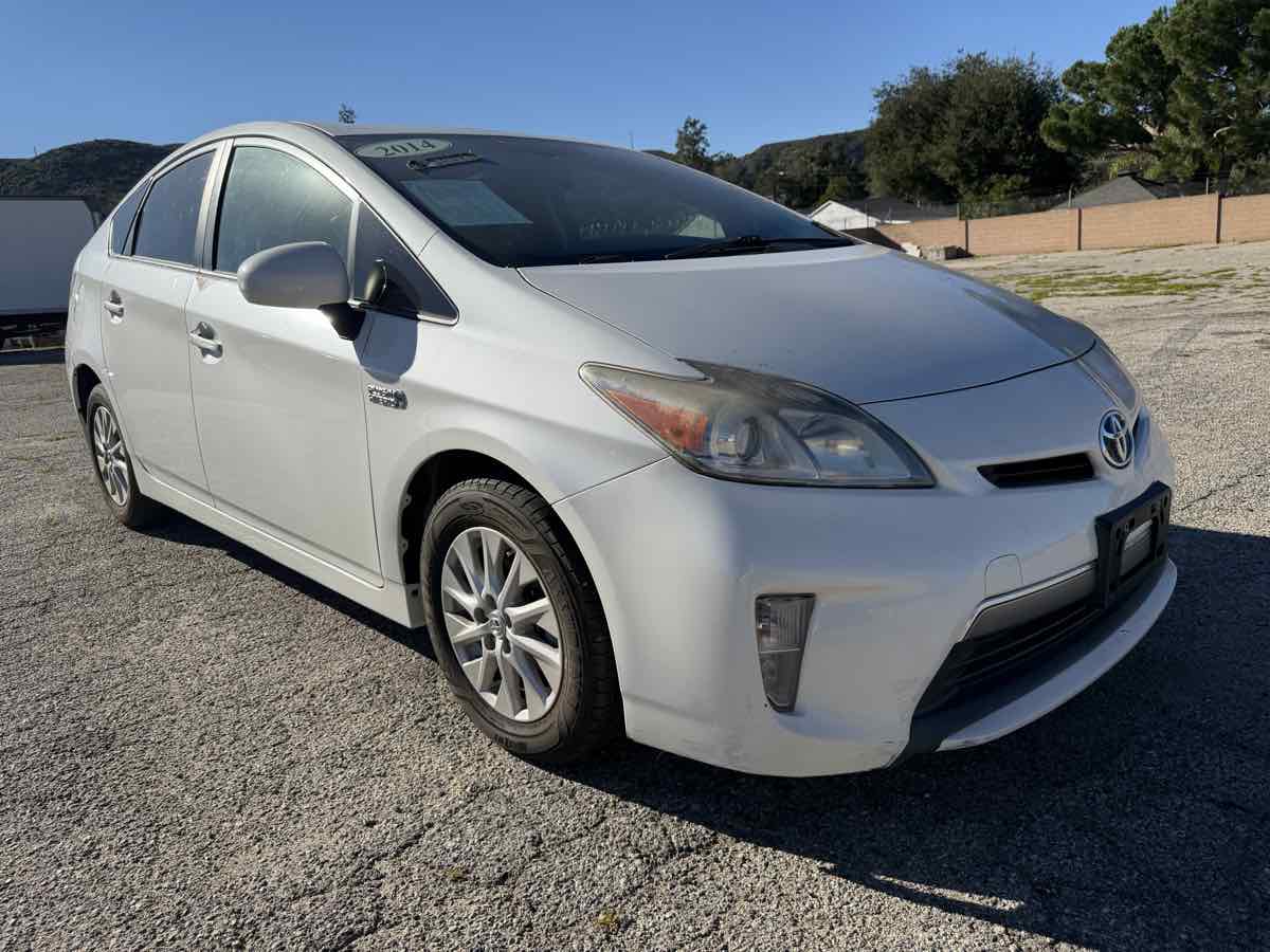 2014 Toyota Prius Plug-In Advanced