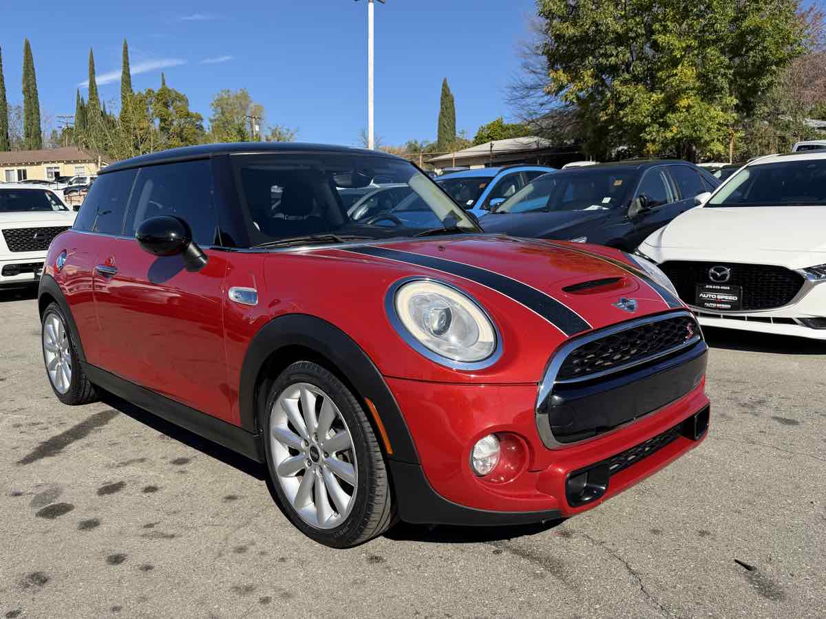2014 MINI Cooper S's photo