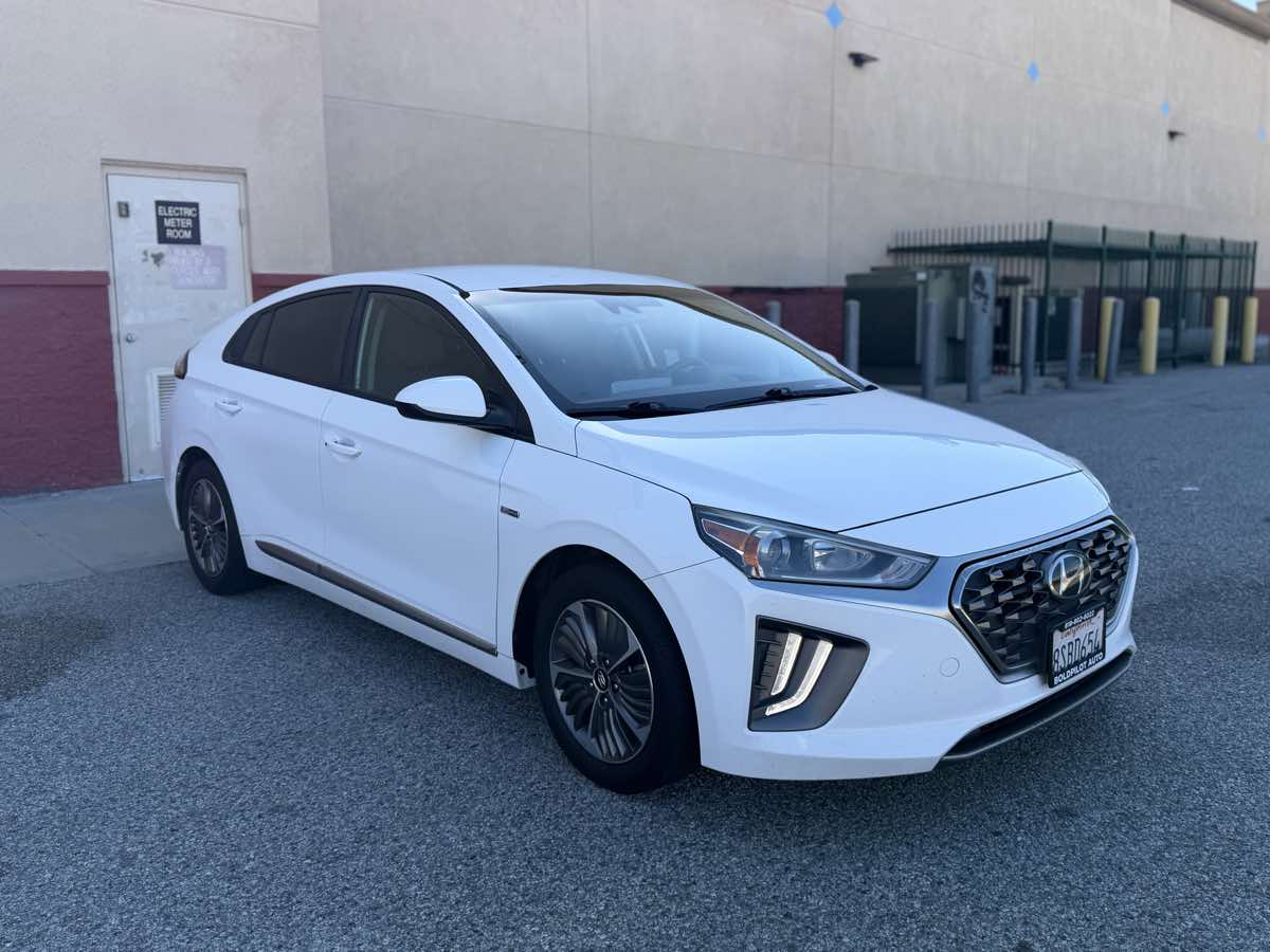 2020 Hyundai IONIQ SE