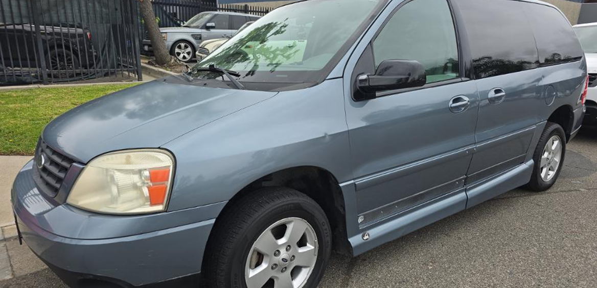 2004 Ford Freestar SES