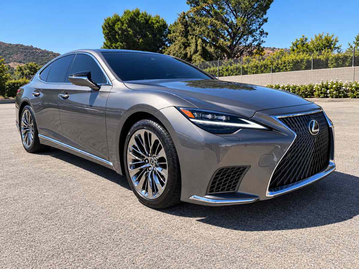 2023 Lexus LS
