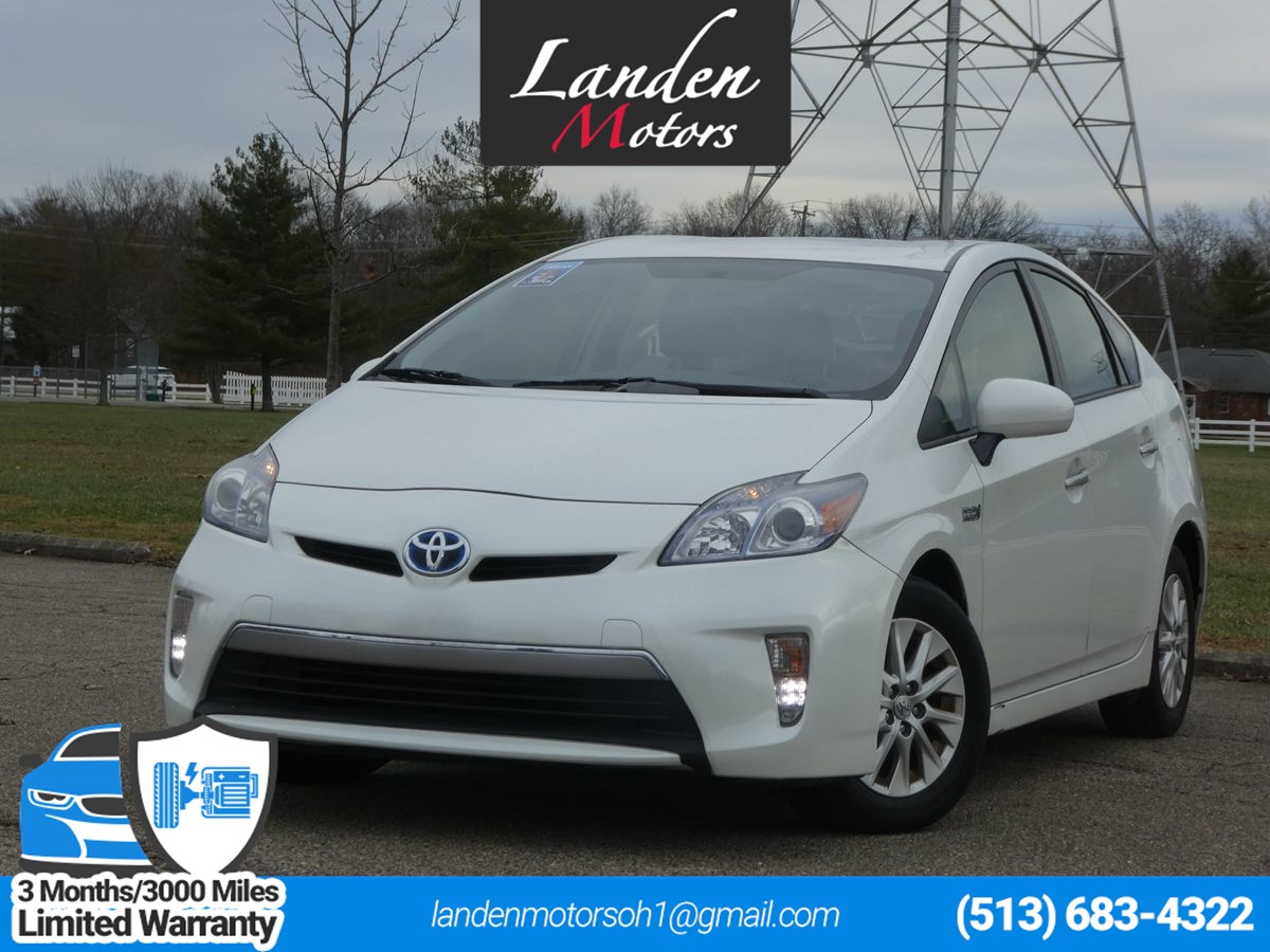 2015 Toyota Prius Plug-In Base's photo