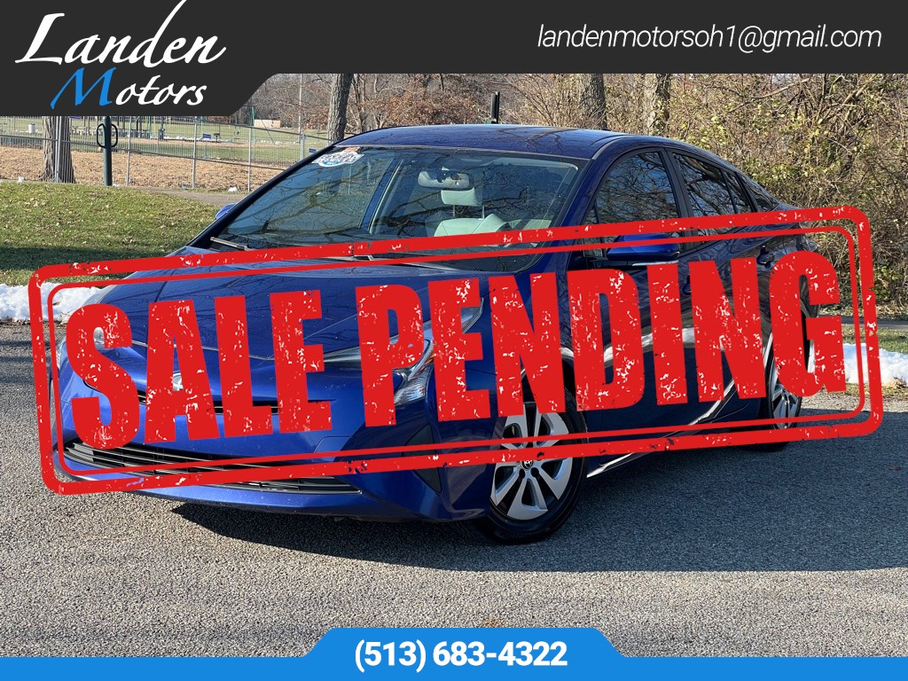 2016 Toyota Prius Four's photo