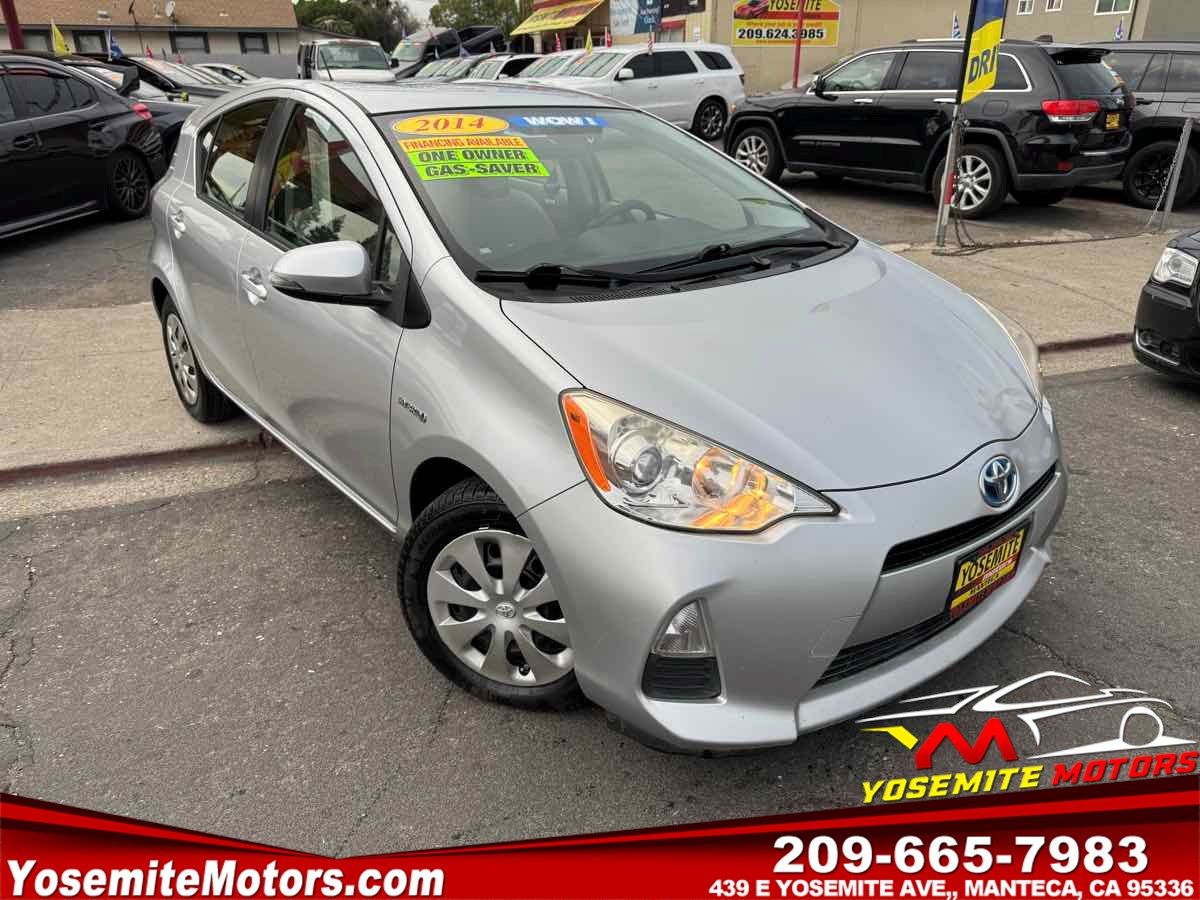 2014 Toyota Prius c Two