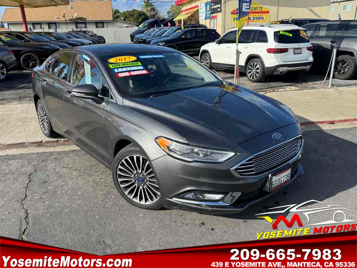 2017 Ford Fusion SE's photo