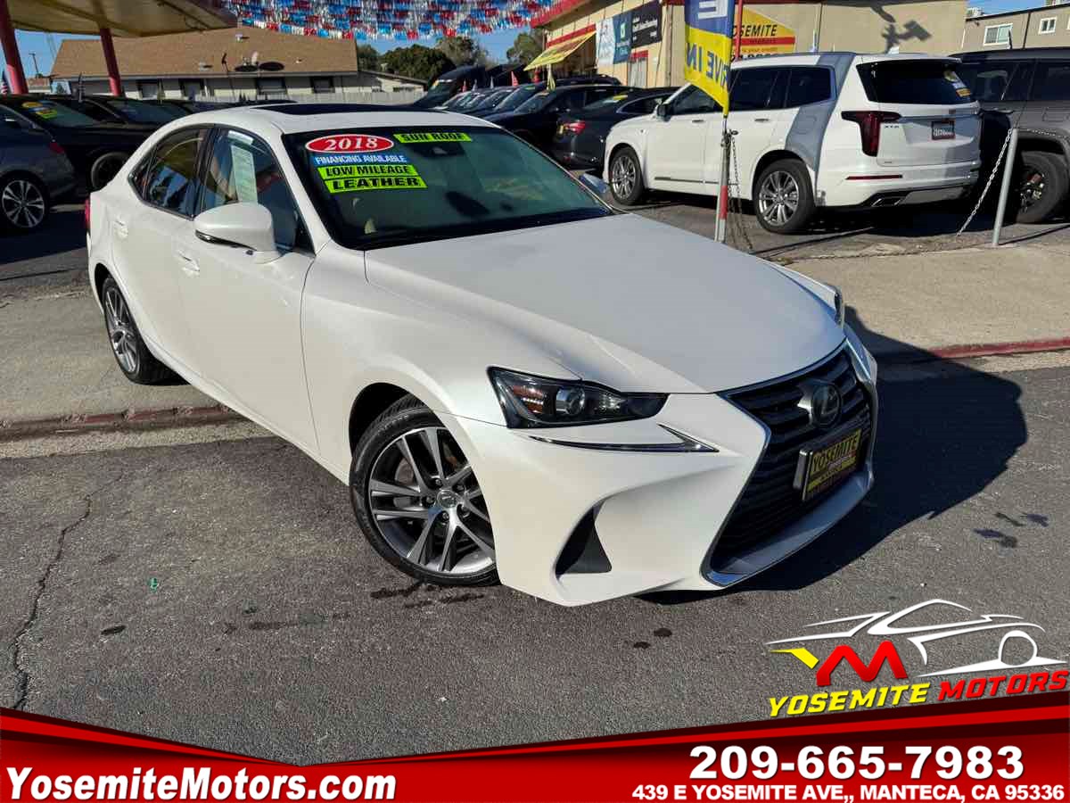 2018 Lexus IS 300's photo