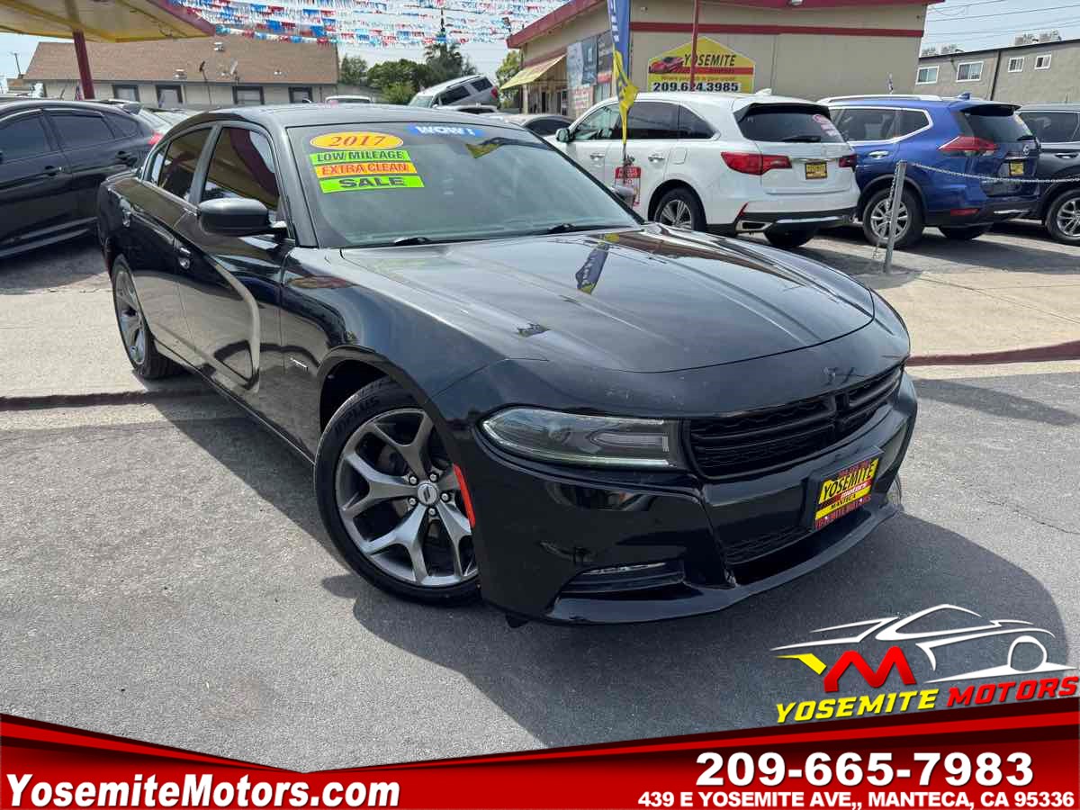 2017 Dodge Charger R/T's photo