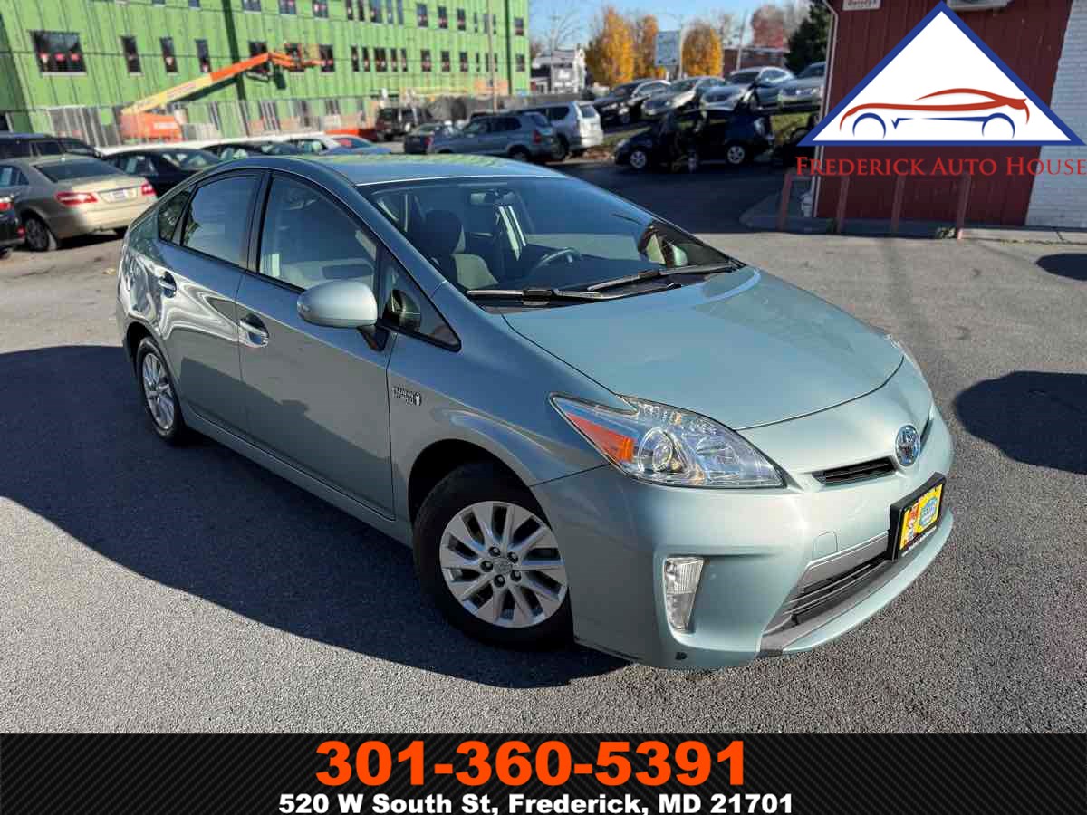 2013 Toyota Prius Plug-In Base