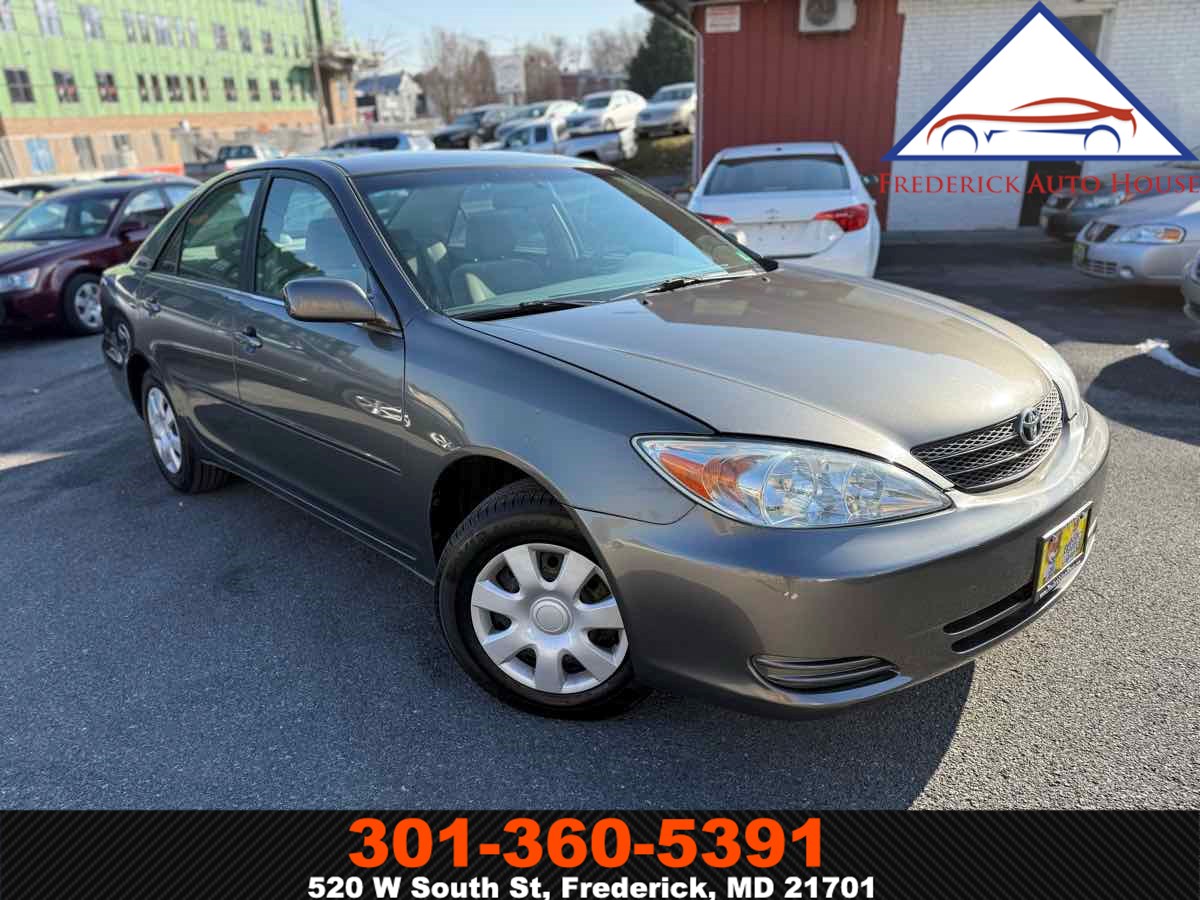 2003 Toyota Camry LE's photo