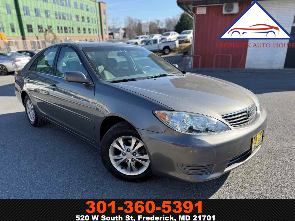 2005 Toyota Camry LE