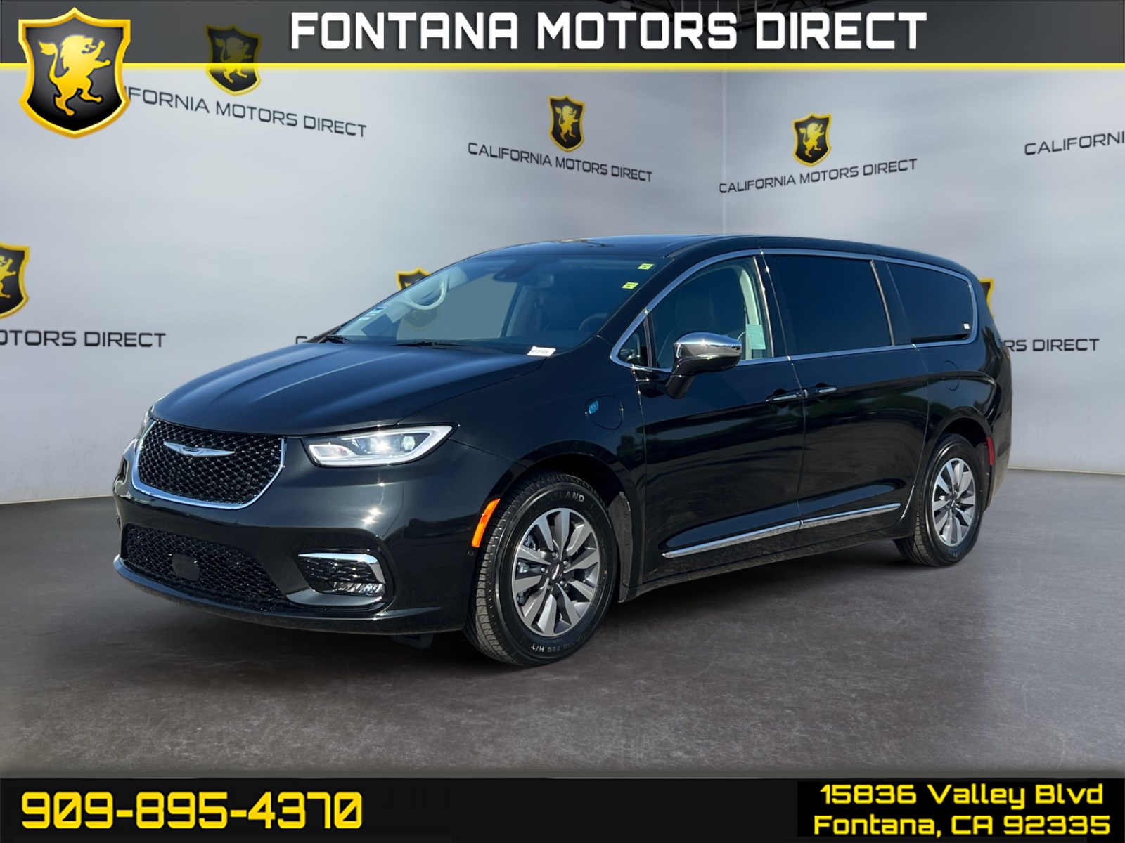 2022 Chrysler Pacifica Hybrid Limited's photo