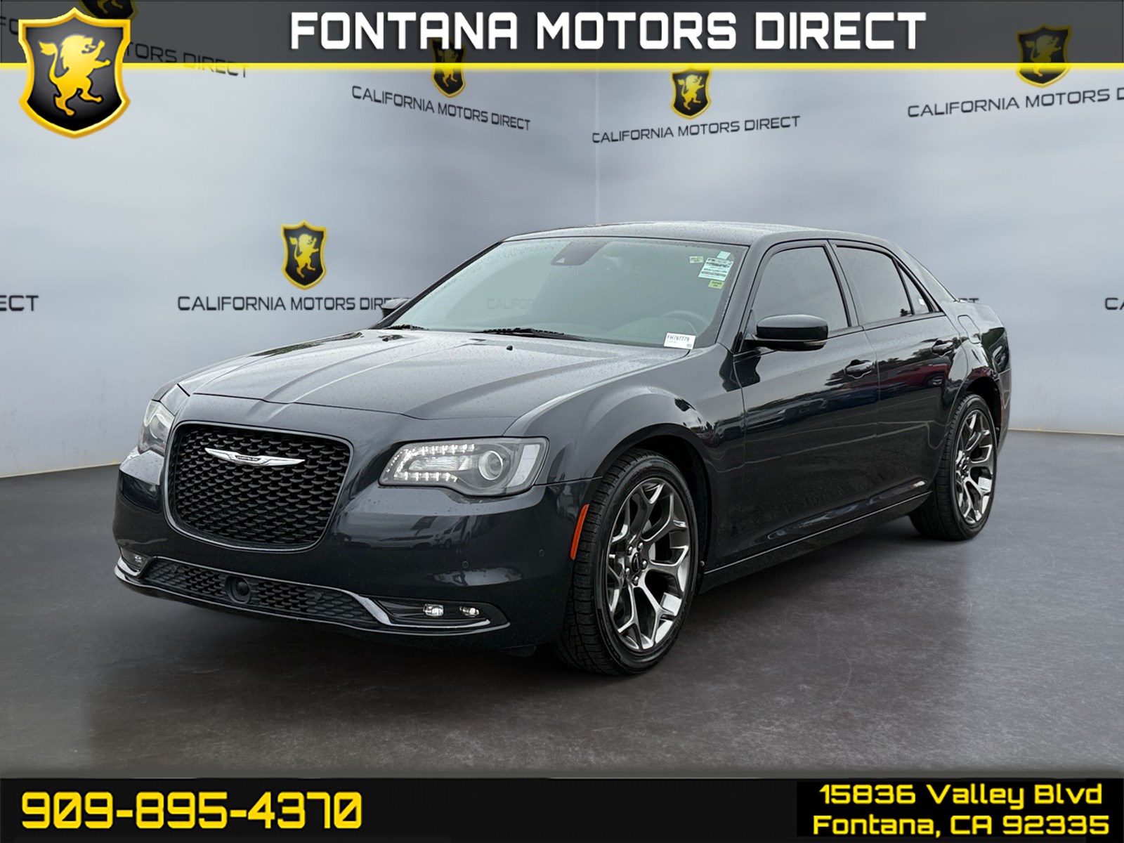 2015 Chrysler 300 S's photo