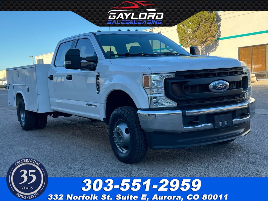 2022 Ford F-350 Super Duty Chassis Cab XL's photo