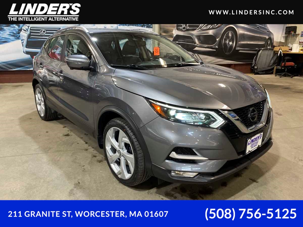 2022 Nissan Rogue Sport SL's photo