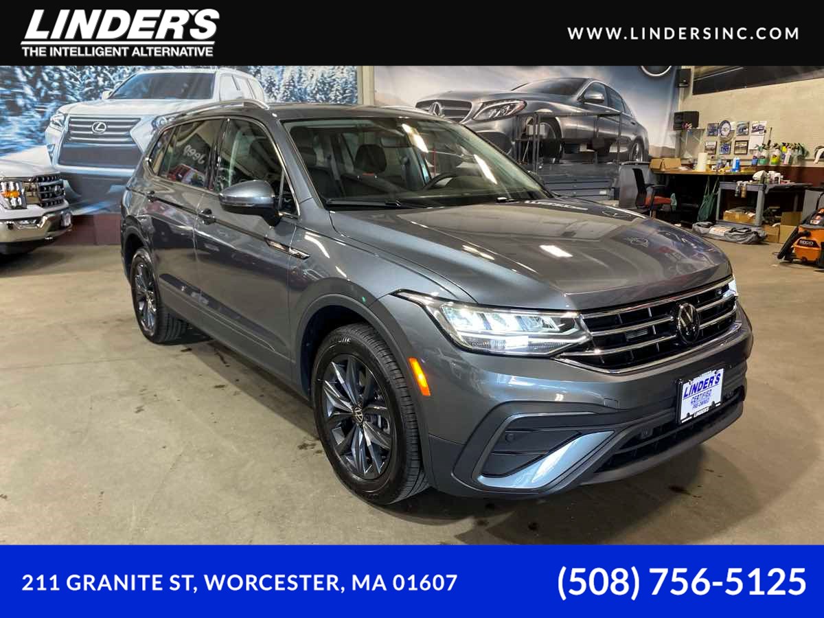 2024 Volkswagen Tiguan SE's photo