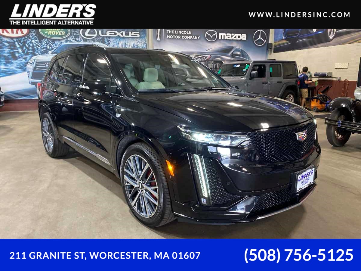 2024 Cadillac XT6 Sport's photo