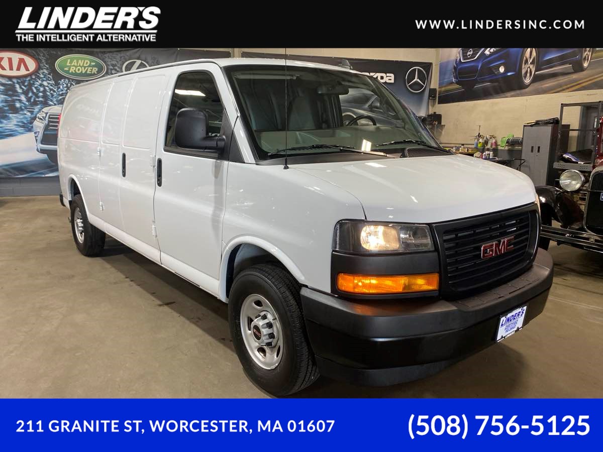 2023 GMC Savana Cargo Work Van's photo