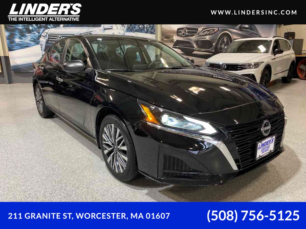 2024 Nissan Altima SV's photo