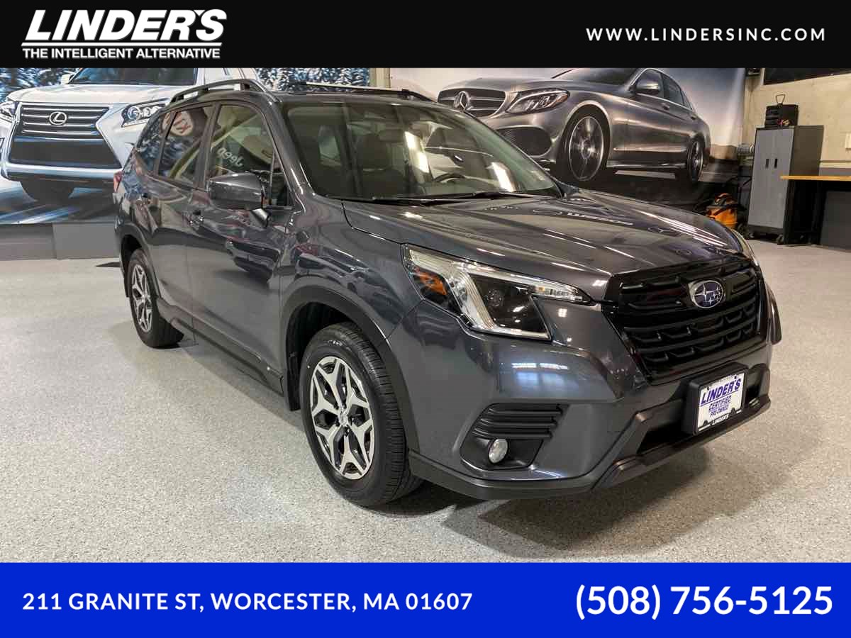 2023 Subaru Forester Premium's photo