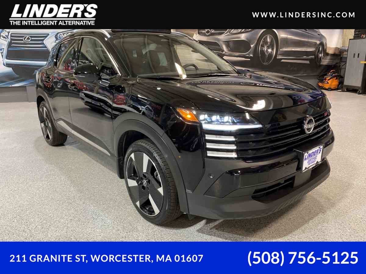 2025 Nissan Kicks SR AWD's photo