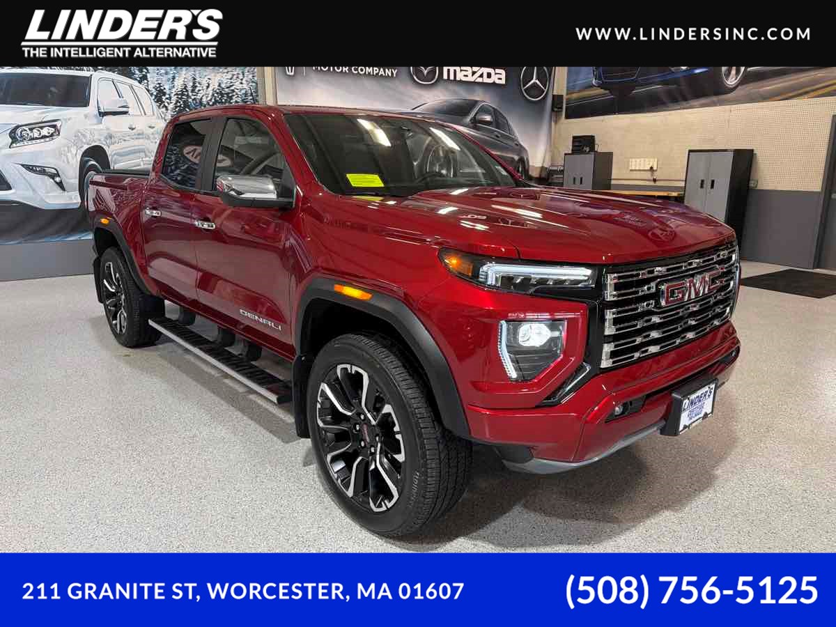 2024 GMC Canyon Denali's photo