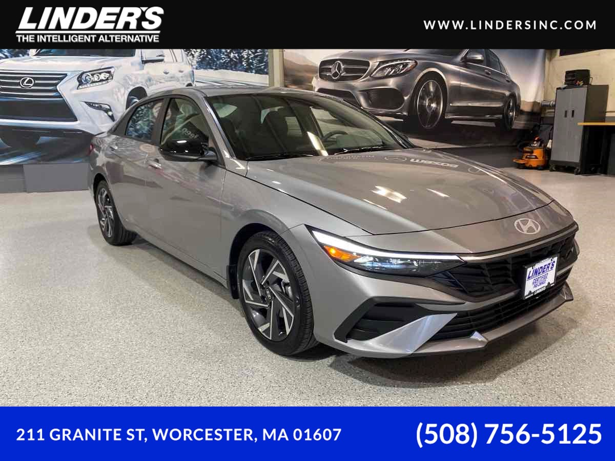 2025 Hyundai Elantra SEL's photo