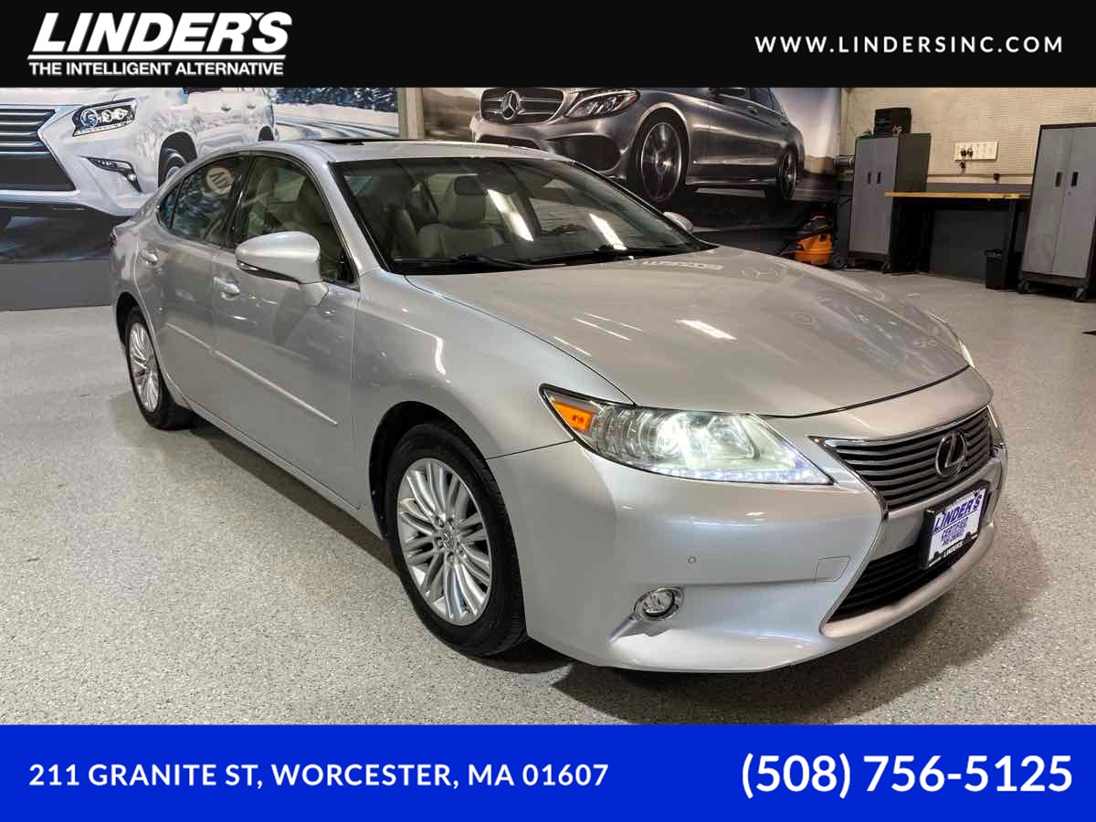 2014 Lexus ES Base's photo