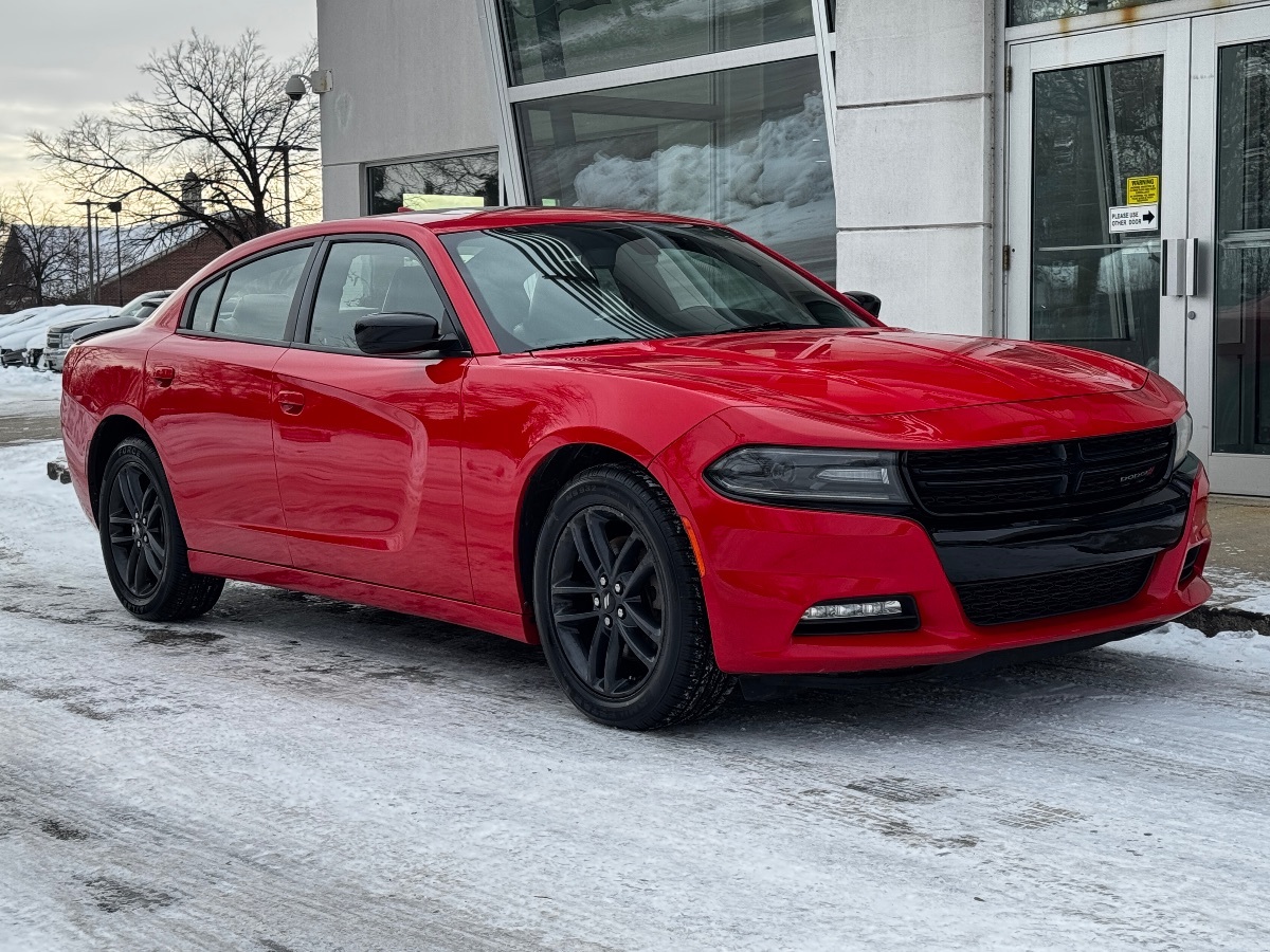 2019 Dodge Charger SXT's photo