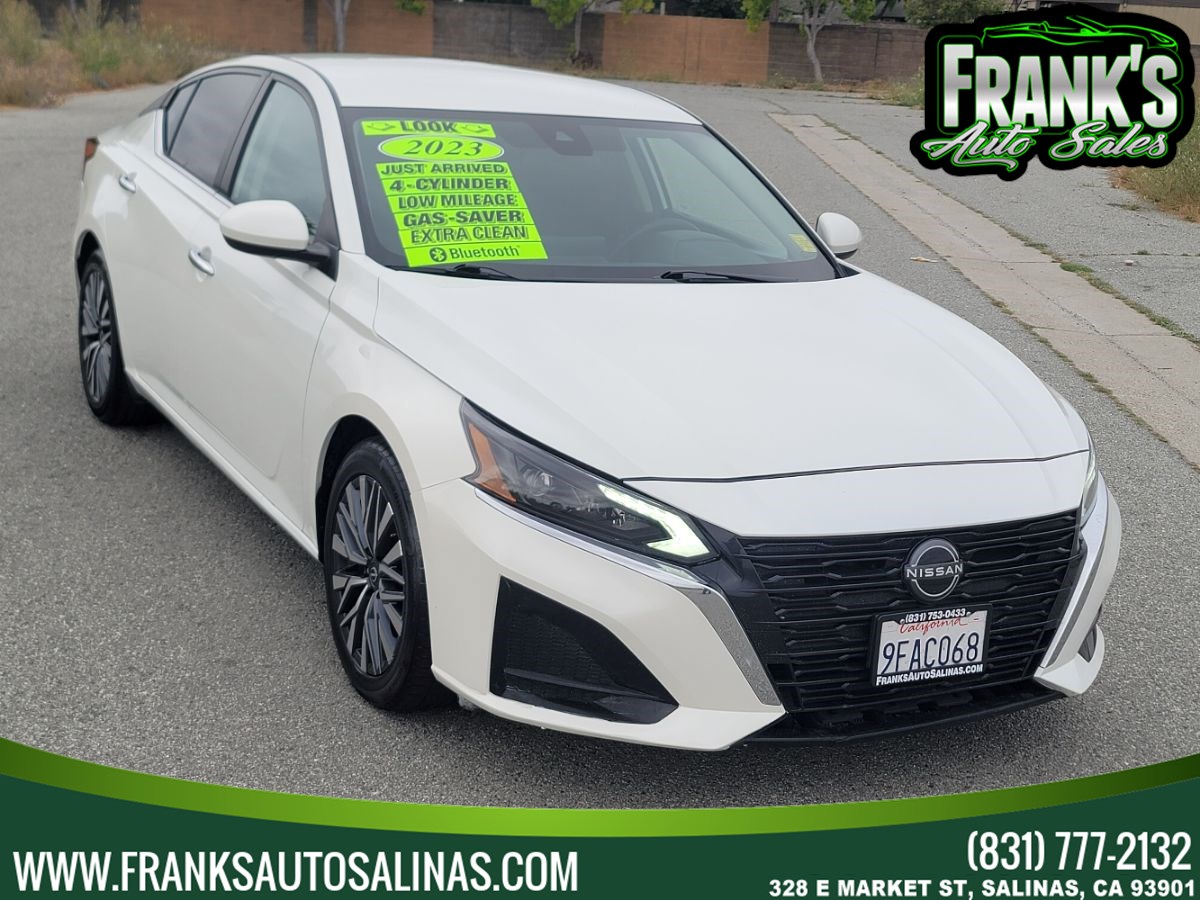 2023 Nissan Altima SV's photo