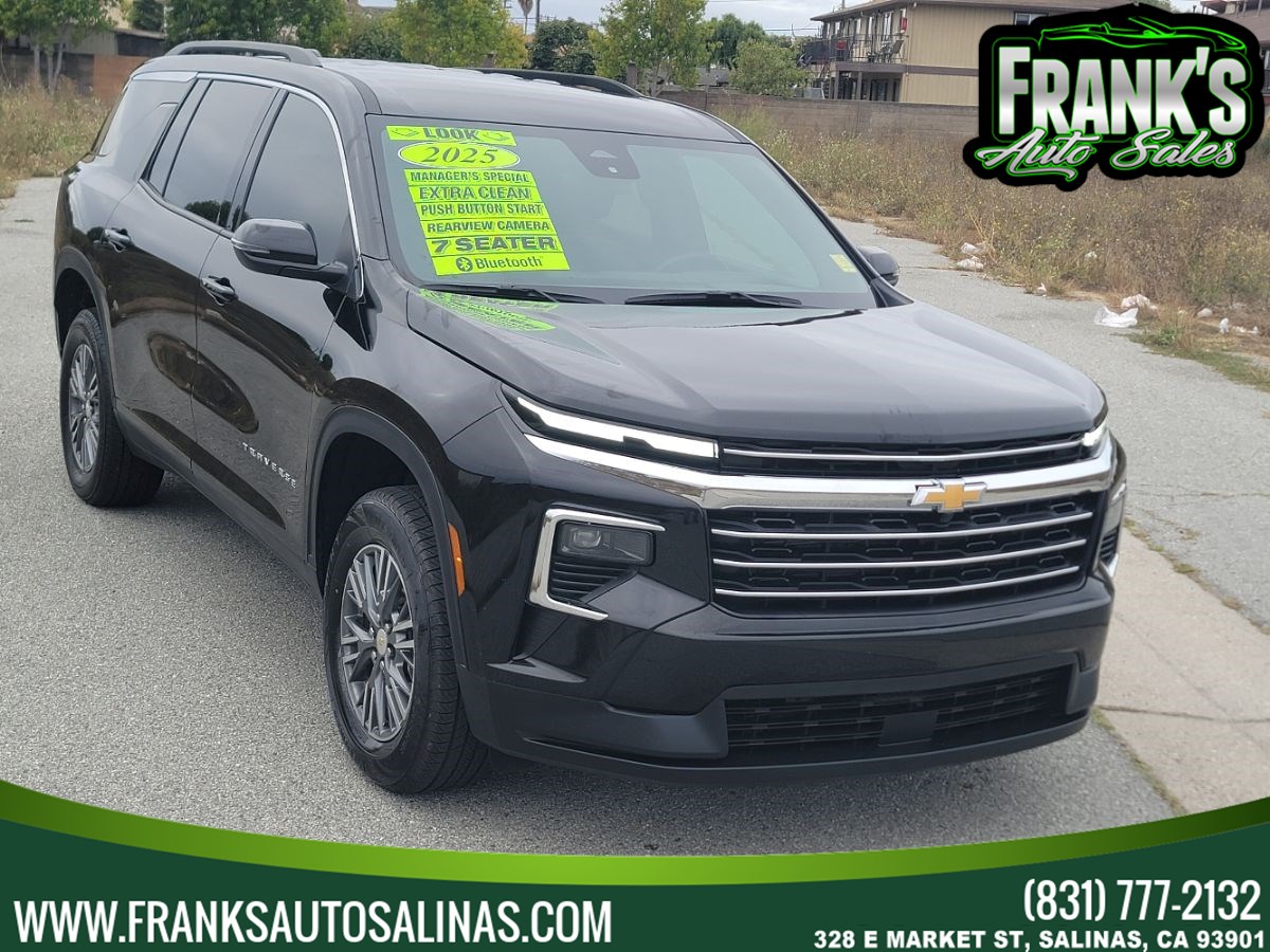 2025 Chevrolet Traverse LT's photo