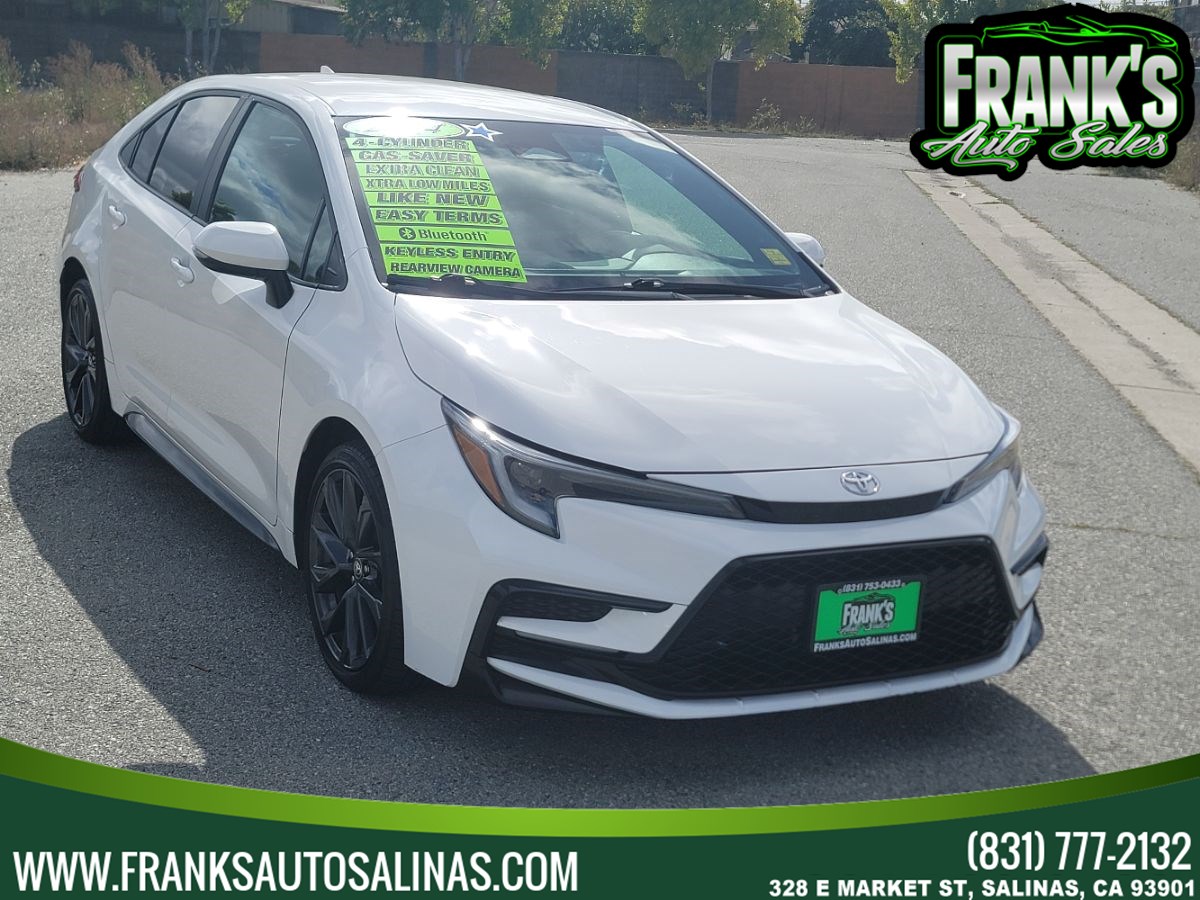 2024 Toyota Corolla SE's photo