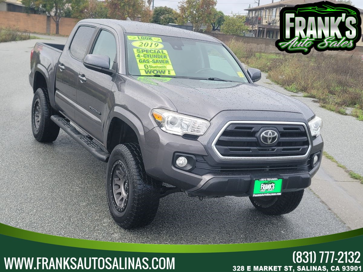 2019 Toyota Tacoma SR5's photo